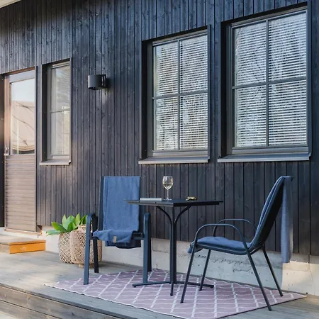 Modern House ,terrace ,free Parking Apartment