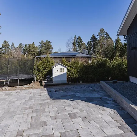 Modern House ,terrace ,free Parking Apartment *
